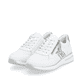 Weiße remonte Damen Sneaker D1G00-80 mit Reißverschluss sowie Ausstanzungen. Schuhpaar seitlich schräg.