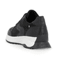 Schwarze Rieker Damen Sneaker Low W1304-00 mit einer abriebfesten Sohle. Schuh von hinten.
