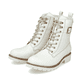 Reinweiße Rieker Damen Schnürstiefel Y9126-80 mit Schnürung und Reißverschluss. Schuhpaar schräg.