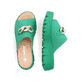 Grasgrüne Rieker Damen Pantoletten V1088-52 mit stilvoller Kette. Schuh von oben, liegend.