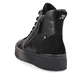 Schwarze Rieker Damen Sneaker High W0761-00 mit einer Plateausohle. Schuh von hinten.