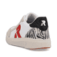 Weiße Rieker Damen Sneaker Low 41909-90 mit super leichter und flexibler Sohle. Schuh von hinten.