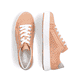 Orangene Rieker Damen Sneaker Low M3901-38 mit einer Schnürung sowie Löcheroptik. Schuh von oben, liegend.