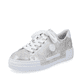 Metallische Rieker Damen Sneaker Low N49W1-90 mit Schnürung sowie geprägtem Logo. Schuh seitlich schräg.
