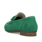 Grasgrüne Rieker Damen Loafer 51999-52 mit Elastikeinsatz sowie modischer Kette. Schuh von hinten.