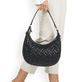remonte Damen Handtasche Q0624-00 in Graphitschwarz aus Kunstleder mit Reißverschluss. Handtasche getragen.