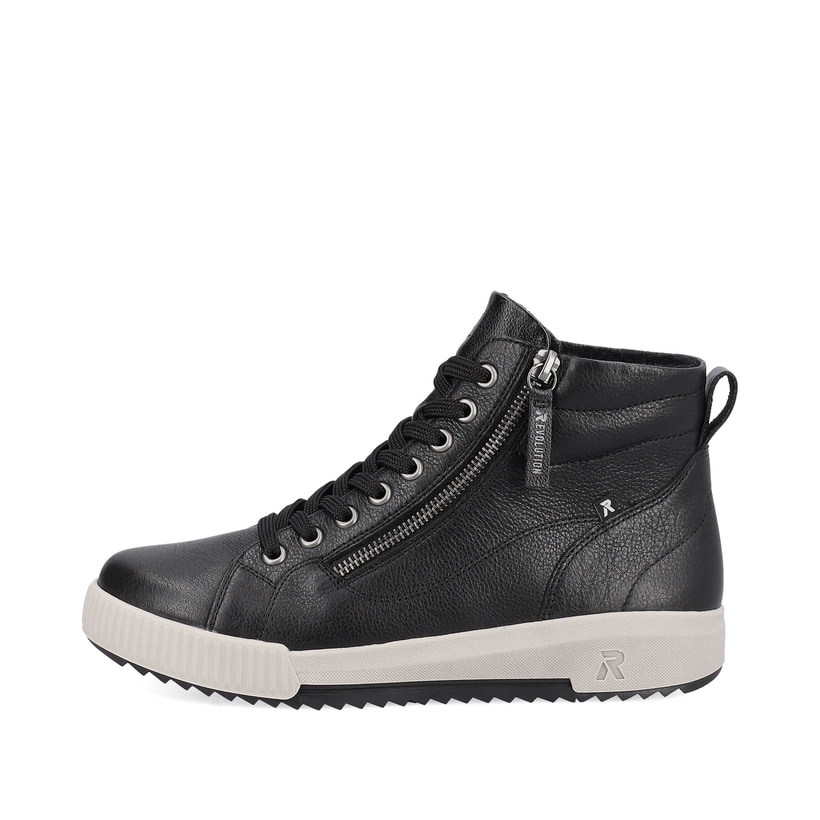 Schwarze Rieker Damen Sneaker High W0164-00 mit leichter und griffiger Sohle. Schuh Außenseite.