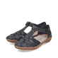 Schwarze Rieker Damen Riemchensandalen M1675-00 mit einem Klettverschluss. Schuhpaar seitlich schräg.