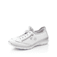 Weiße Rieker Damen Slipper L32P2-80 mit einer Gummischnürung. Schuh seitlich schräg.