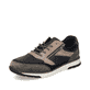 
Schwarze Rieker Herren Sneaker Low B2003-90 mit einer robusten Profilsohle. Schuh seitlich schräg