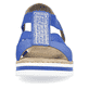 Blaue Rieker Keilsandaletten V0209-14 mit Elastikeinsatz sowie Schmuckelementen. Schuh von vorne.
