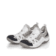 Perlweiße Rieker Damen Slipper L0539-80 mit Gummischnürung sowie Ziernähten. Schuhpaar seitlich schräg.