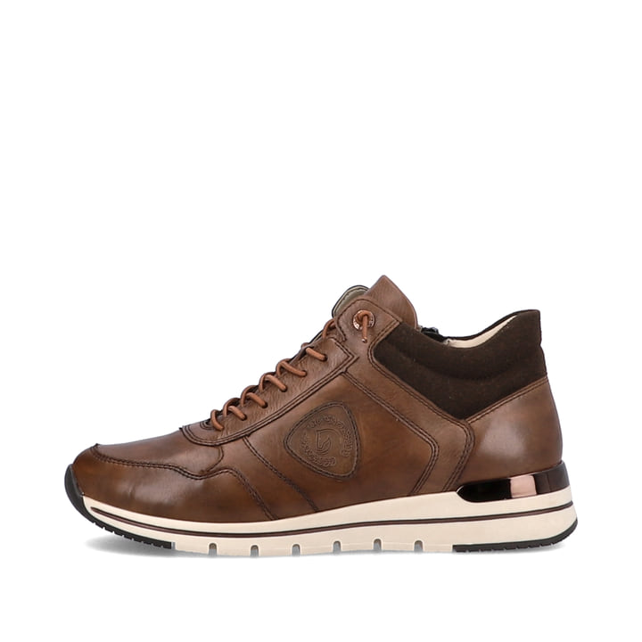 
Kastanienbraune remonte Damen Sneaker R6771-22 mit einer leichten Profilsohle. Schuh Außenseite