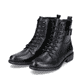 
Glanzschwarze remonte Damen Biker Boots D0F72-01 mit Schnürung und Reißverschluss. Schuhpaar schräg.