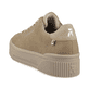 Braune Rieker Damen Sneaker Low W0704-20 mit strapazierfähiger Plateausohle. Schuh von hinten.