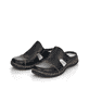 Schwarze Rieker Damen Clogs 46362-00 mit einem Klettverschluss. Schuhpaar seitlich schräg.