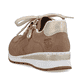 Nussbraune Rieker Damen Sneaker Low 54420-62 mit einem Reißverschluss. Schuh von hinten.