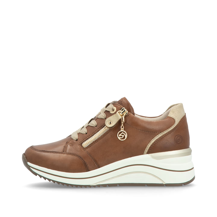 Braune remonte Damen Sneaker D0T03-24 mit remonte Anhänger sowie Reißverschluss. Schuh Außenseite.