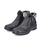 
Tiefschwarze Rieker Damen Kurzstiefel L7172-00 mit einer schockabsorbierenden Sohle. Schuhpaar schräg.