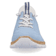 Himmelblaue Rieker Damen Slipper N4285-10 mit einer Gummischnürung. Schuh von vorne.