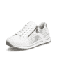 Weiße Rieker Damen Sneaker Low N1403-80 mit Reißverschluss sowie Extraweite H. Schuh seitlich schräg.