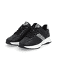 Schwarze Rieker Damen Sneaker Low W1301-00 mit einer strapazierfähigen Sohle. Schuhpaar seitlich schräg.