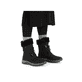 Nachtschwarze Rieker Damen Schnürstiefel M9683-00 mit Gummizug sowie einer Profilsohle. Schuh am Fuß.