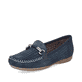 Blaue Rieker Damen Loafer 40253-14 in Löcheroptik sowie schmaler Passform E 1/2. Schuh seitlich schräg.