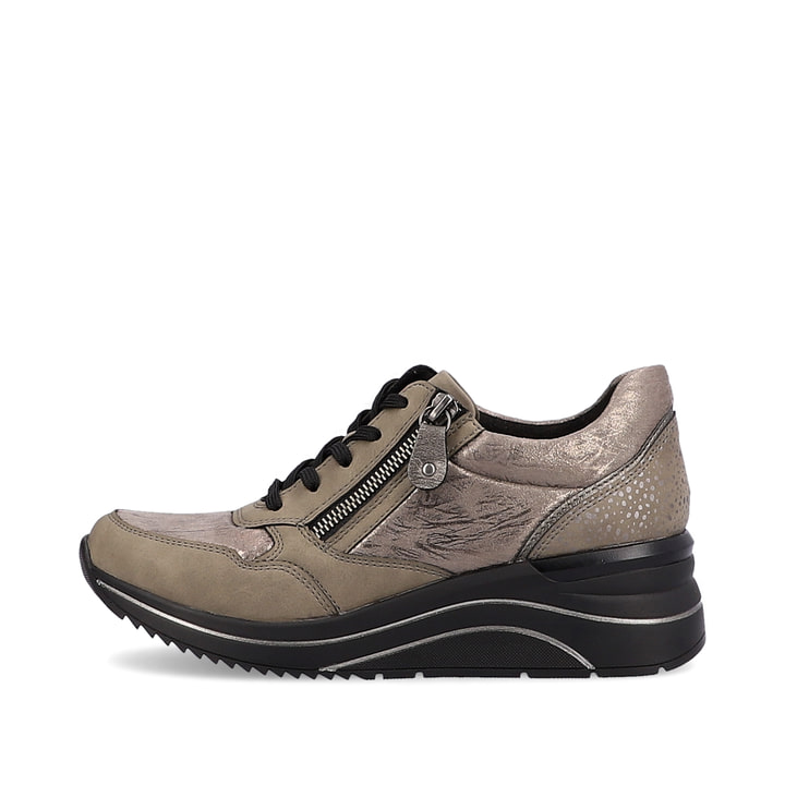 
Steingraue remonte Damen Sneaker D0T01-42 mit einer leichten Sohle mit Keilabsatz. Schuh Außenseite