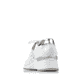 Weiße Rieker Damen Sneaker Low N4322-80 mit Reißverschluss sowie Komfortweite G. Schuh von hinten.