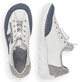 Weiße Rieker Damen Slipper 55064-80 mit Gummischnürung sowie Ziernähten. Schuh von oben, liegend.