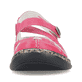 Rotpinke Rieker Ballerinas 46377-31 mit einem Klettverschluss. Schuh von vorne.