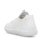 Weiße Rieker Damen Slipper 52854-80 mit ultra leichter Sohle sowie Gummizug. Schuh von hinten.