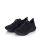 Schwarze Rieker Damen Sneaker Low 42103-01 mit flexibler Sohle. Schuhpaar seitlich schräg.