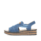 Meeresblaue vegane Rieker Keilsandaletten 62982-12 mit einem Elastikeinsatz. Schuh Außenseite.