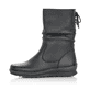 
Tiefschwarze remonte Damen Kurzstiefel R8471-01 mit einer flexiblen Profilsohle. Schuh Außenseite