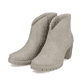
Sandbeige Rieker Damen Stiefeletten Y2553-60 mit Reißverschluss sowie Blockabsatz. Schuhpaar schräg.