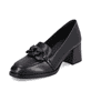 
Tiefschwarze remonte Damen Loafers D0V00-01 mit einer Profilsohle mit Blockabsatz. Schuh seitlich schräg