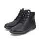 
Nachtschwarze Rieker Herren Schnürstiefel B3342-00 mit einer leichten Profilsohle. Schuhpaar schräg.