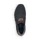 Schwarze Rieker Herren Slipper B3450-00 mit Elastikeinsatz sowie braunem Logo. Schuh von oben.