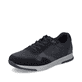 
Asphaltschwarze Rieker Herren Sneaker Low B2002-00 mit Schnürung sowie einer Profilsohle. Schuh seitlich schräg