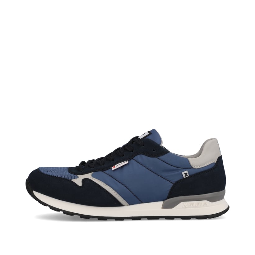 Blaue Rieker Herren Sneaker Low U0300-14 mit einer griffigen und leichten Sohle. Schuh Außenseite.