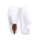 Weiße Rieker Damen Schnürschuhe 52824-80 mit Reißverschluss sowie Löcheroptik. Schuh von oben, liegend.