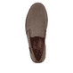 Braune Rieker Herren Slipper B5265-64 mit Elastikeinsatz sowie Ziernähten. Schuh von oben.