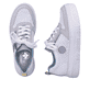 Weiße Rieker Damen Sneaker Low M1905-80 mit Reißverschluss sowie geprägtem Logo. Schuh von oben, liegend.