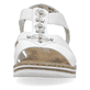 Weiße Rieker Keilsandaletten V0687-80 mit Elastikeinsatz sowie Schmuckelementen. Schuh von vorne.