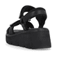 Schwarze Rieker Keilsandaletten W1552-00 mit flexibler und ultra leichter Sohle. Schuh von hinten.