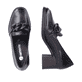 
Tiefschwarze remonte Damen Loafers D0V00-01 mit einer Profilsohle mit Blockabsatz. Schuhpaar von oben.