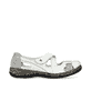 Weiße Rieker Damen Slipper 46367-80 mit einem Klettverschluss. Schuh Außenseite gespiegelt.