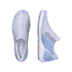 
Eisblaue remonte Damen Slipper R1428-10 mit einer dämpfenden und flexiblen Profilsohle. Schuhpaar von oben.